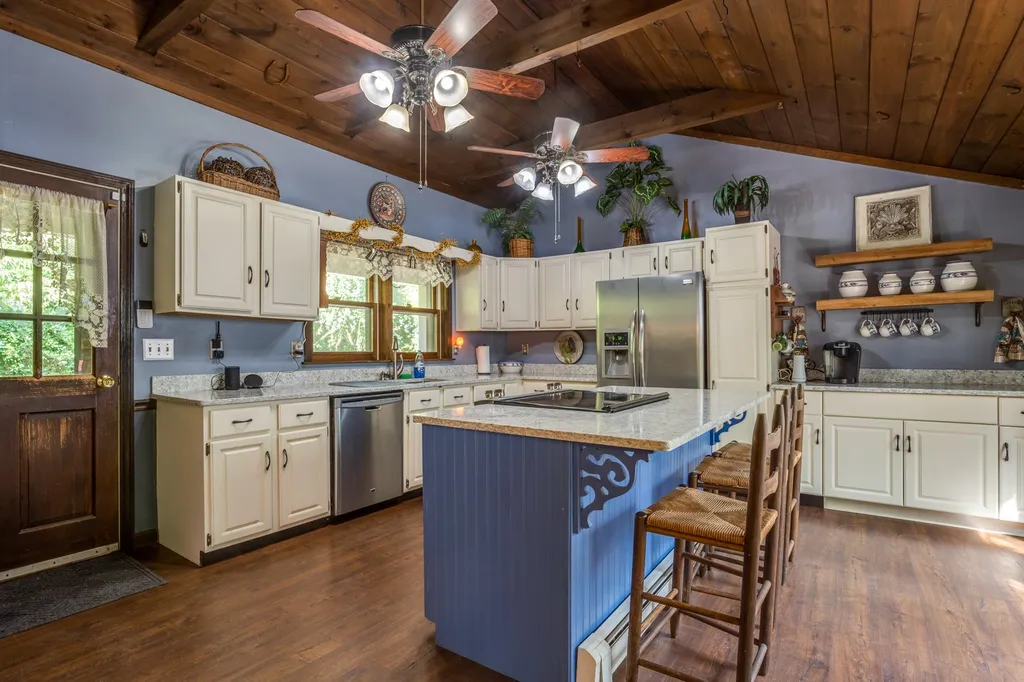 239 Post Road North Hampton NH 03862