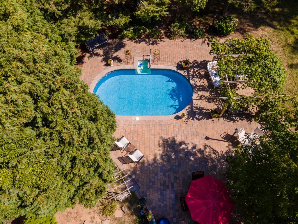 239 Post Road North Hampton NH 03862