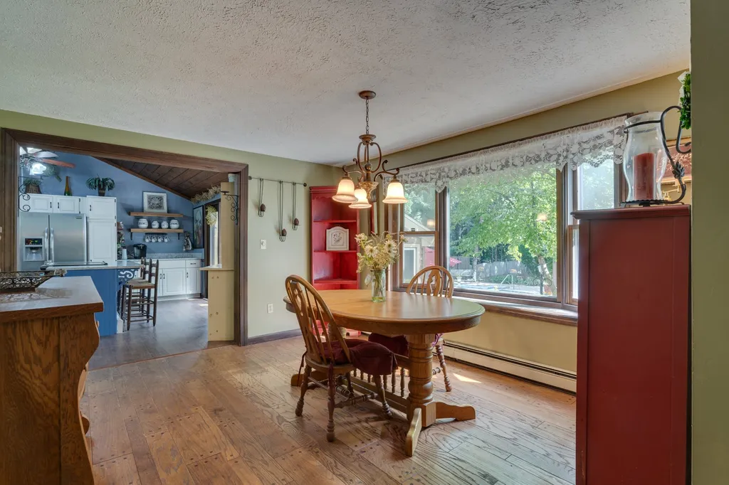 239 Post Road North Hampton NH 03862