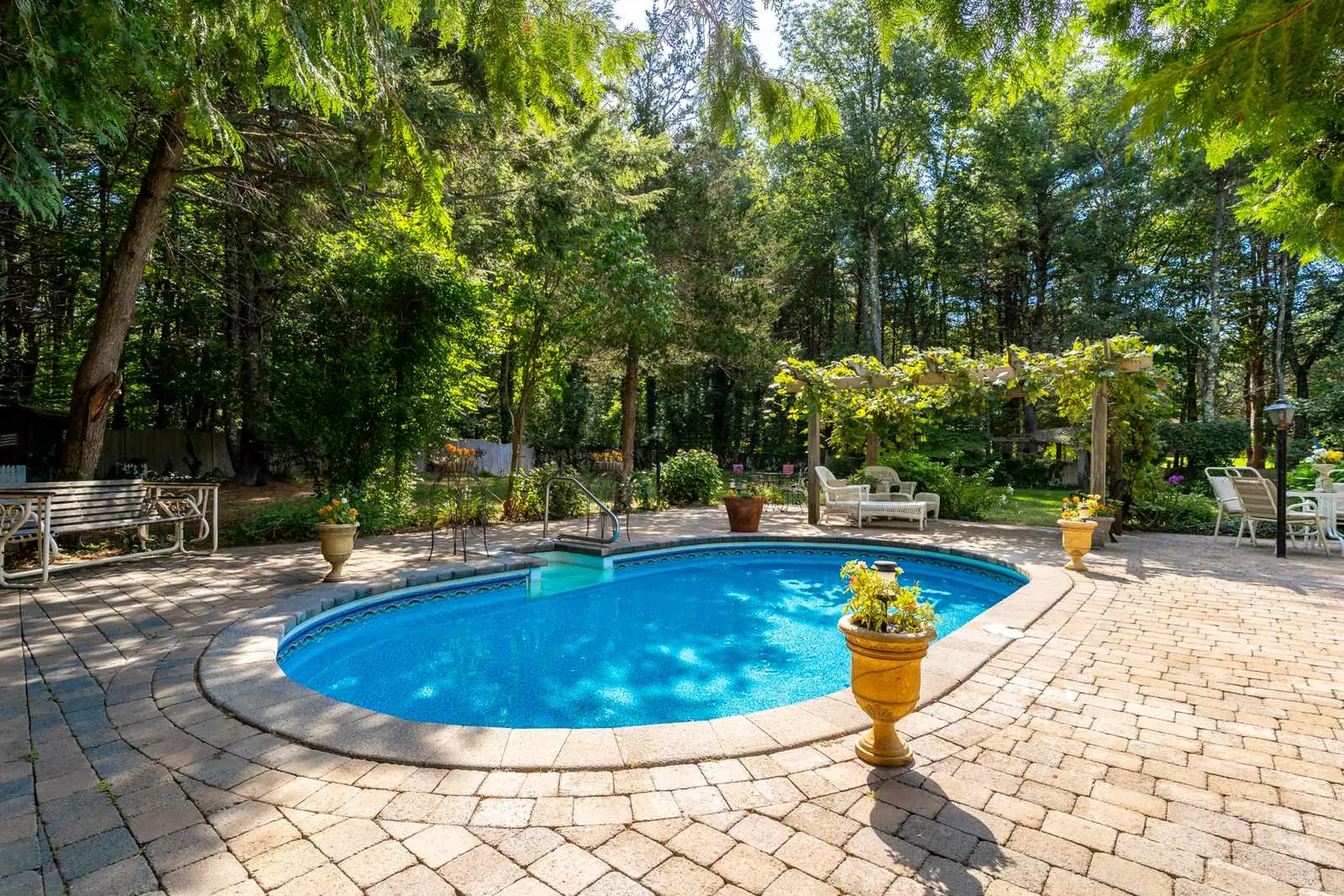 239 Post Road North Hampton NH 03862
