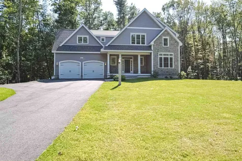 16 Wiggin Way Stratham NH 03885