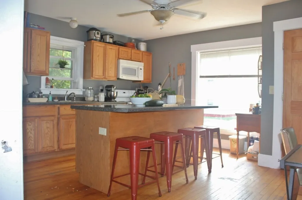 29 Pine Street Springfield VT 05156