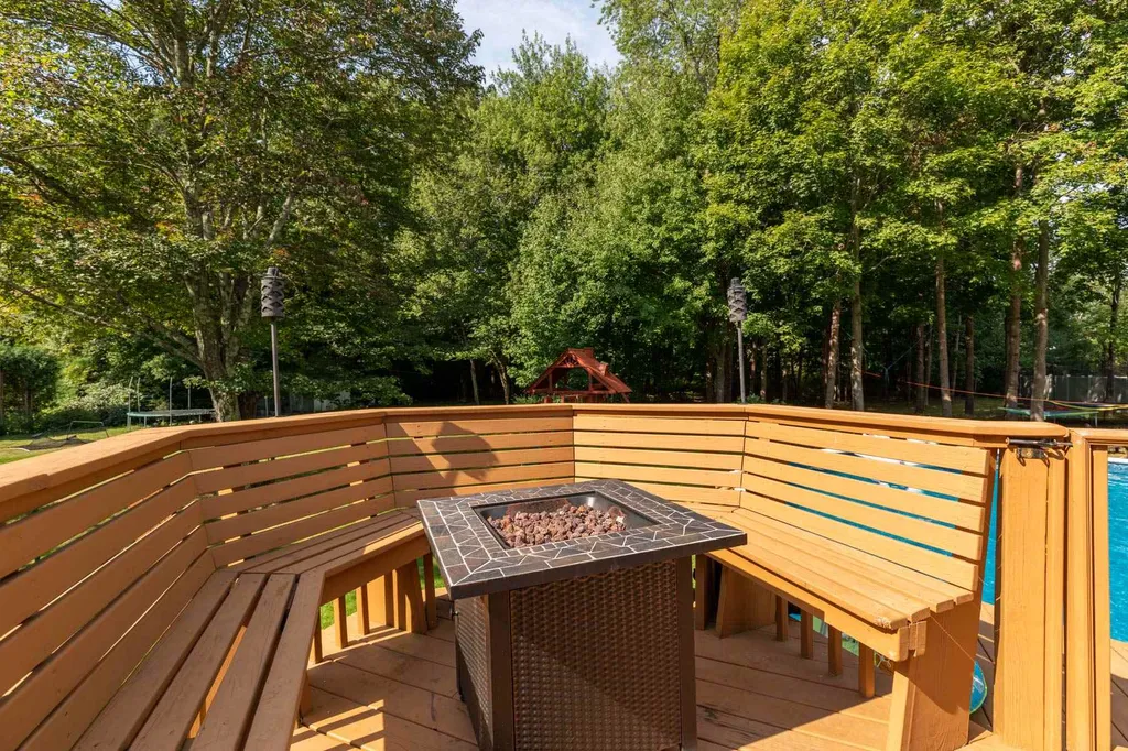 28 Towle Avenue Hampton NH 03842