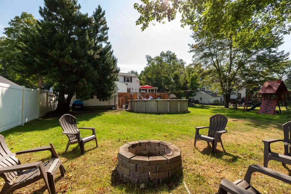 28 Towle Avenue Hampton NH 03842