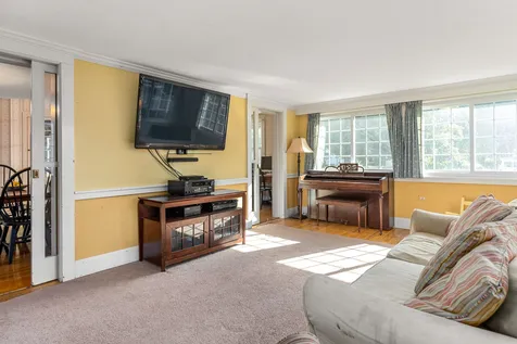 28 Towle Avenue Hampton NH 03842