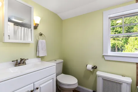 28 Towle Avenue Hampton NH 03842