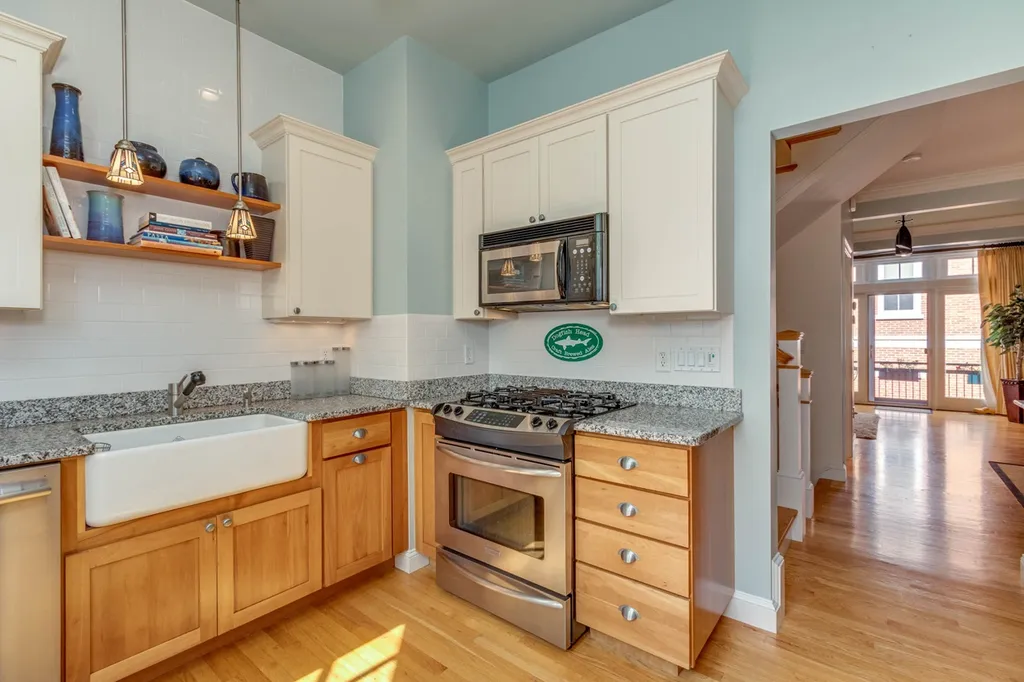 16 Porter Street Portsmouth NH 03801