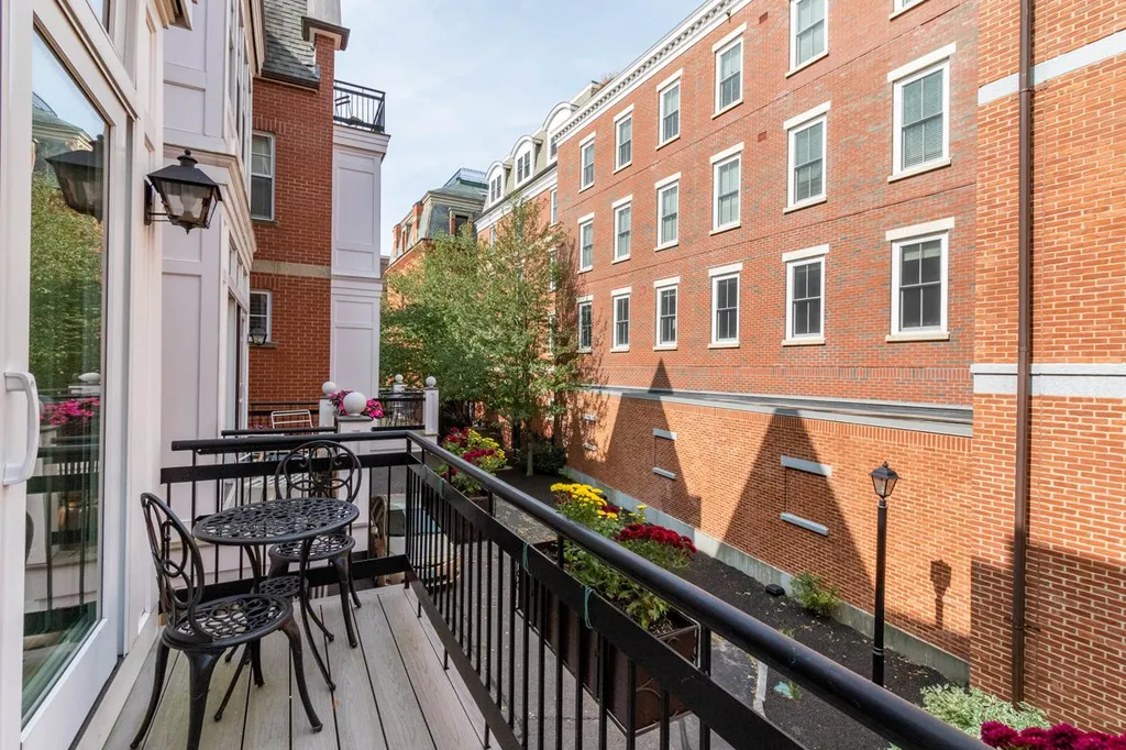 16 Porter Street Portsmouth NH 03801