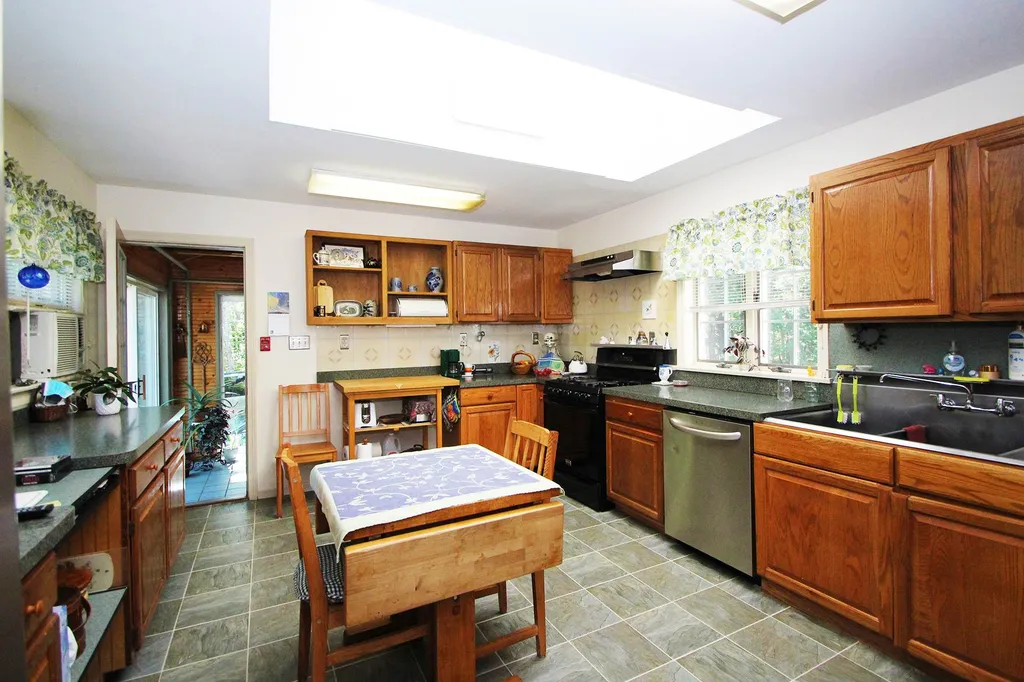 92 Packers Falls Road Durham NH 03824