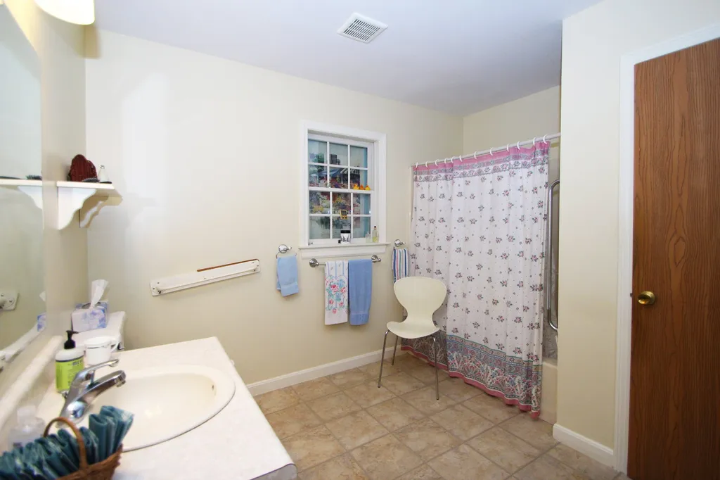 92 Packers Falls Road Durham NH 03824