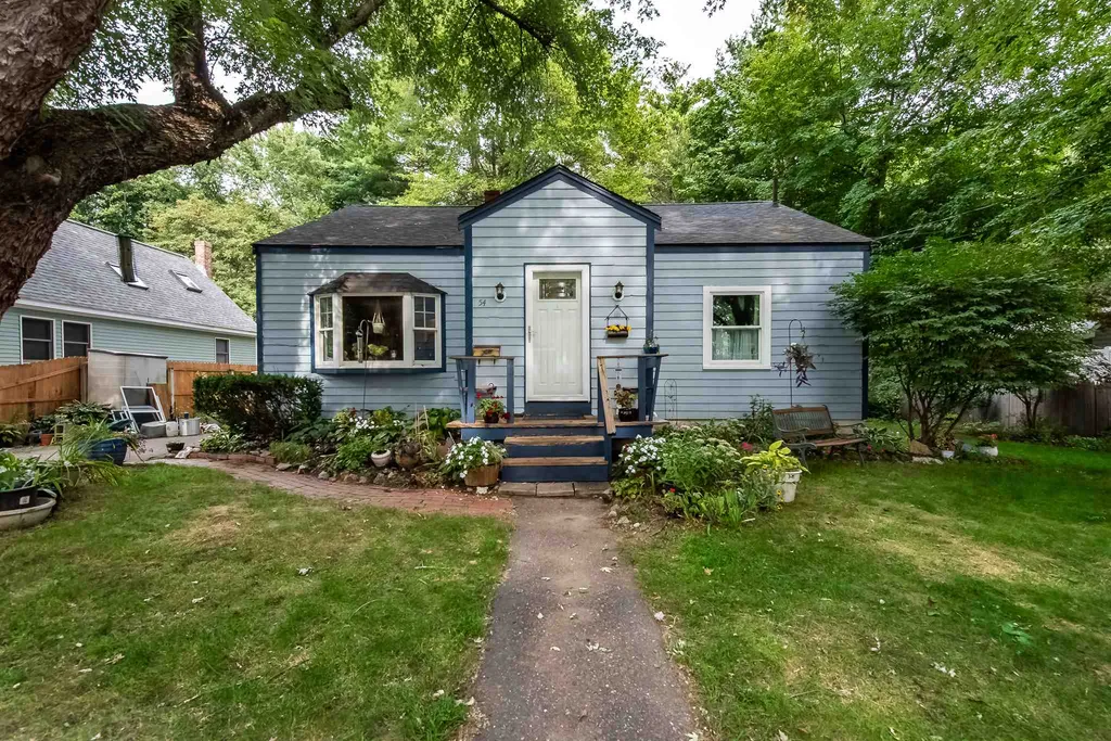 54 Swett Avenue Portsmouth NH 03903