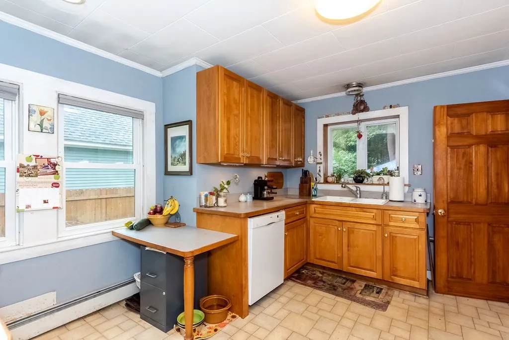 54 Swett Avenue Portsmouth NH 03903