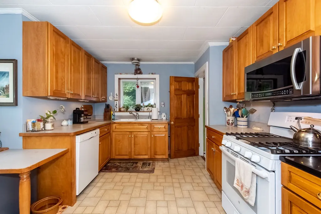 54 Swett Avenue Portsmouth NH 03903