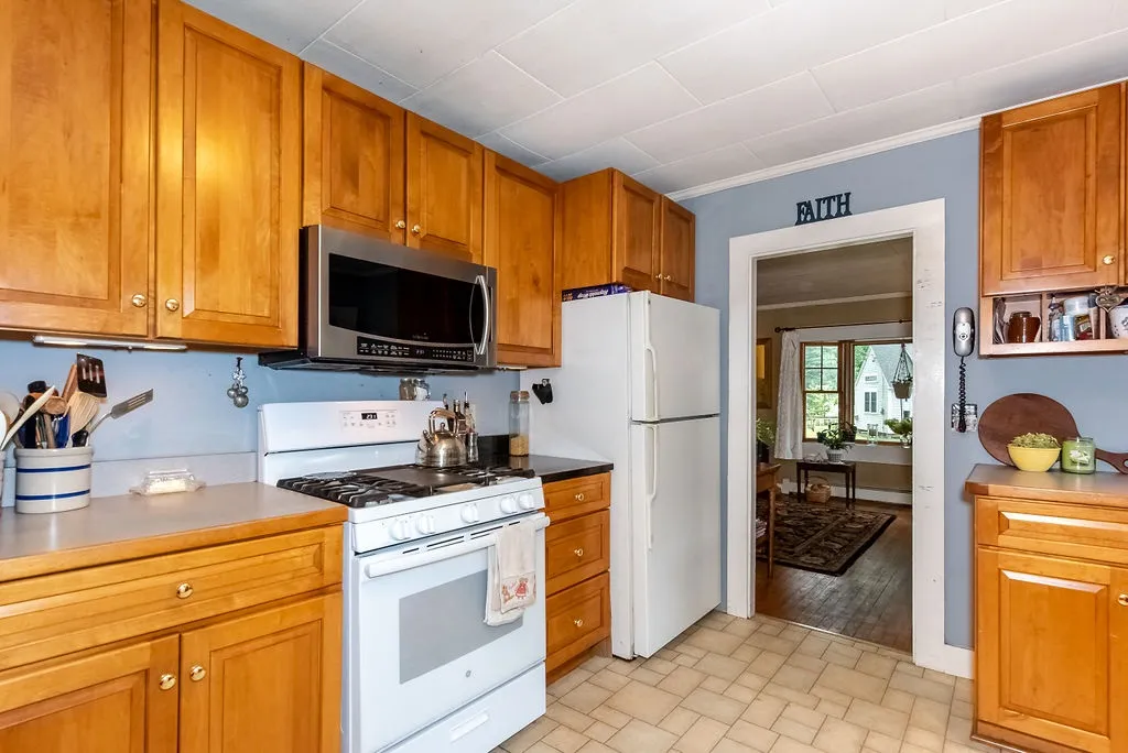 54 Swett Avenue Portsmouth NH 03903