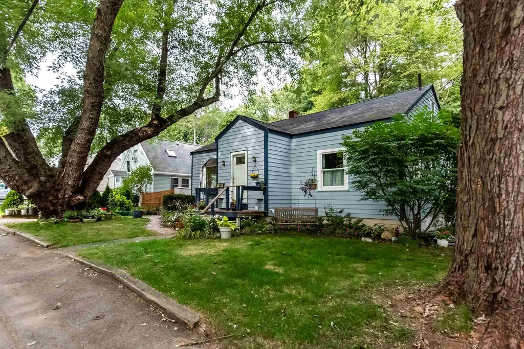 54 Swett Avenue Portsmouth NH 03903