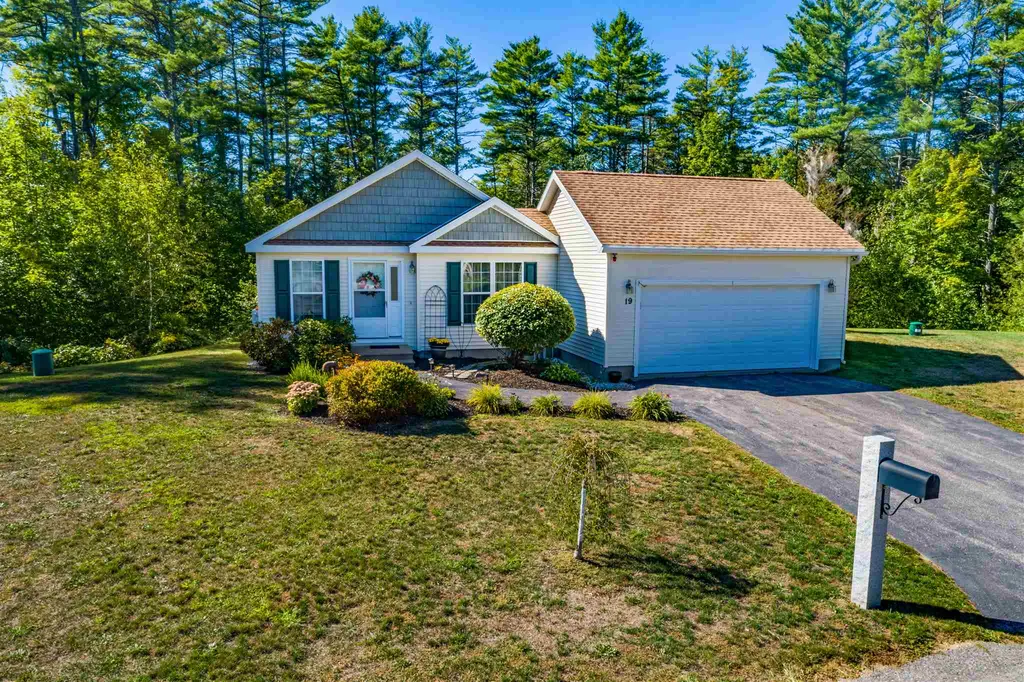 19 Coquina Lane Laconia NH 03246