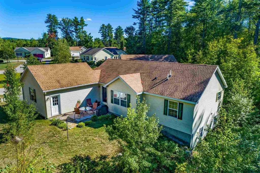 19 Coquina Lane Laconia NH 03246