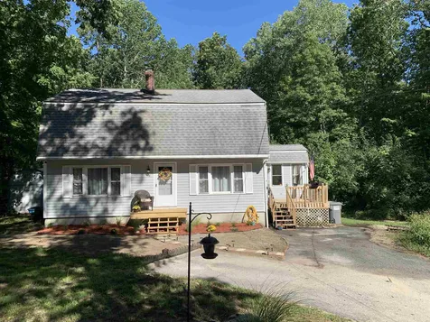 31 Old Blood Road Merrimack NH 03054