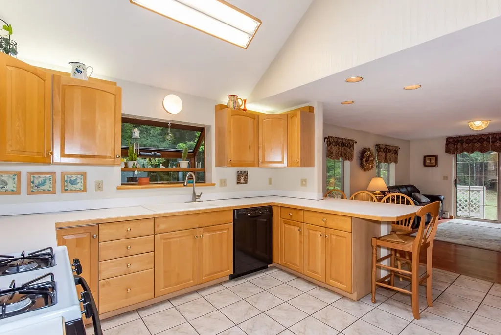 237 Pleasant Street Epping NH 03042