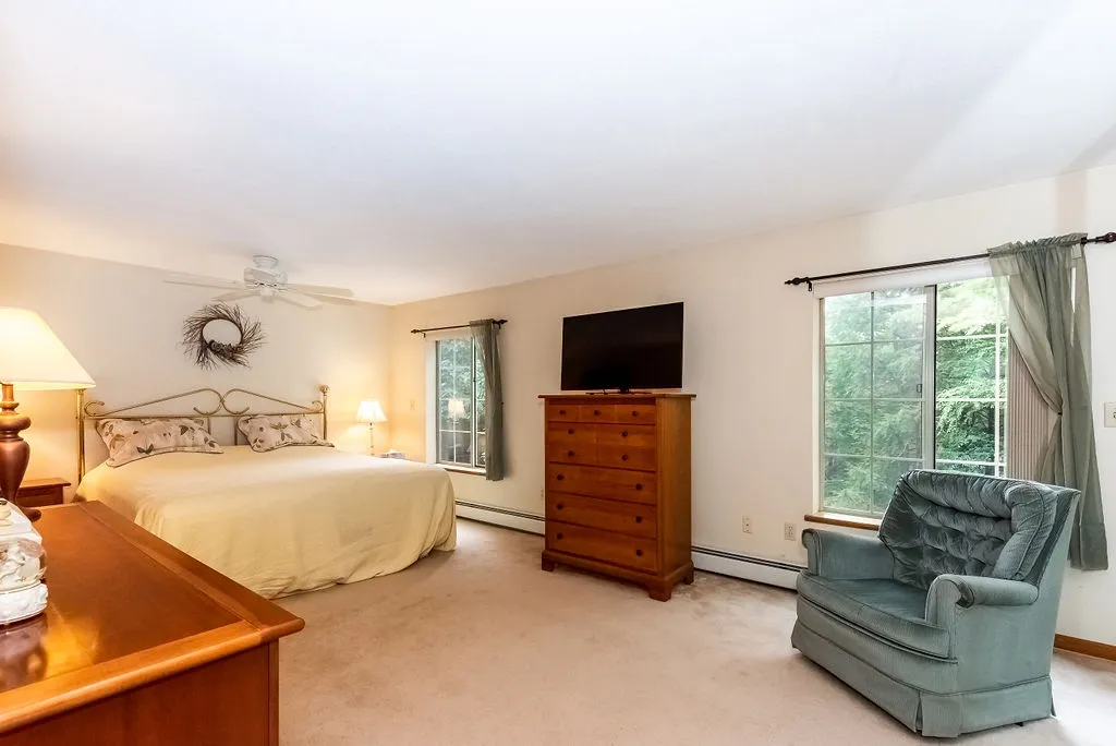 237 Pleasant Street Epping NH 03042