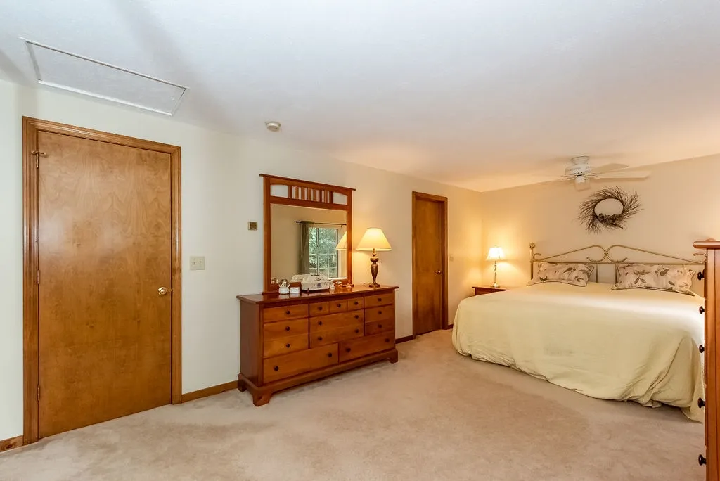 237 Pleasant Street Epping NH 03042