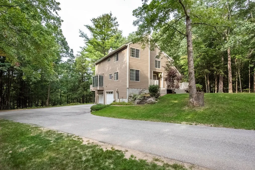 237 Pleasant Street Epping NH 03042
