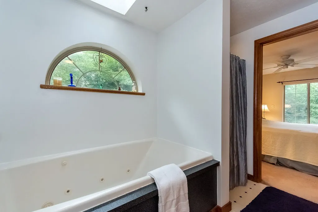 237 Pleasant Street Epping NH 03042