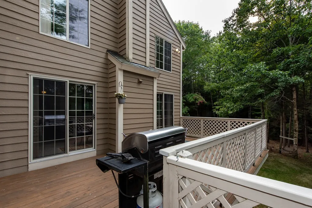 237 Pleasant Street Epping NH 03042