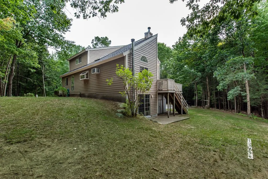 237 Pleasant Street Epping NH 03042