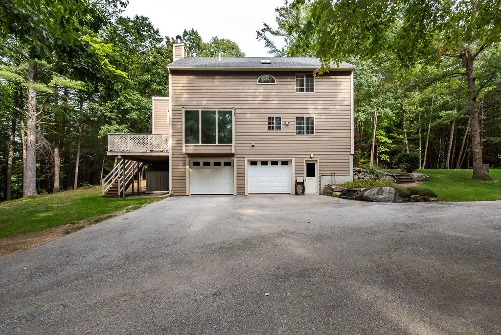 237 Pleasant Street Epping NH 03042