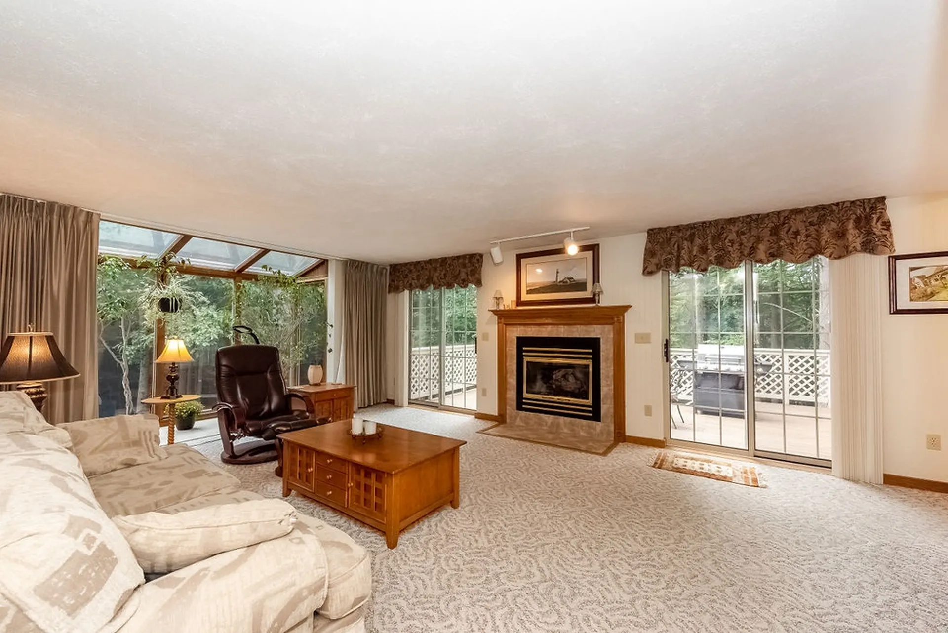 237 Pleasant Street Epping NH 03042