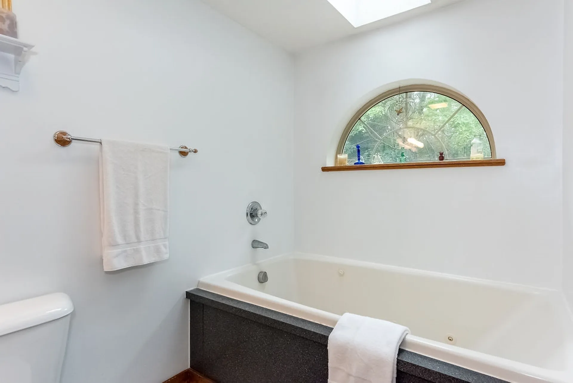 237 Pleasant Street Epping NH 03042