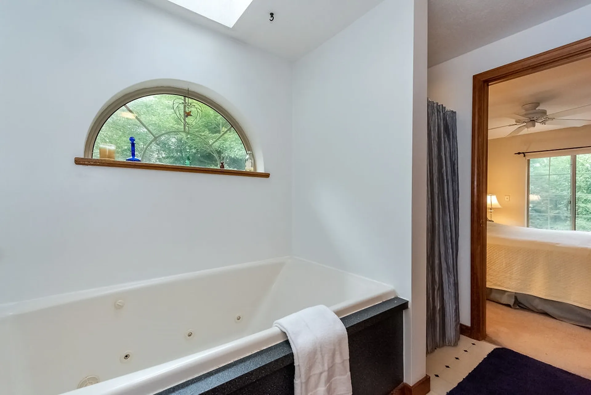 237 Pleasant Street Epping NH 03042