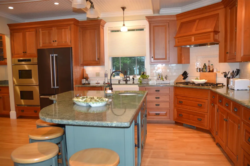 100 Bartlett Landing Road Moultonborough NH 03254