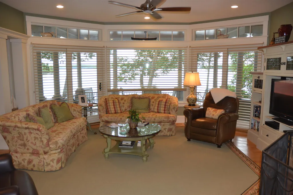 100 Bartlett Landing Road Moultonborough NH 03254