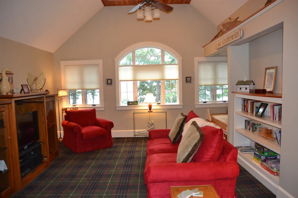 100 Bartlett Landing Road Moultonborough NH 03254