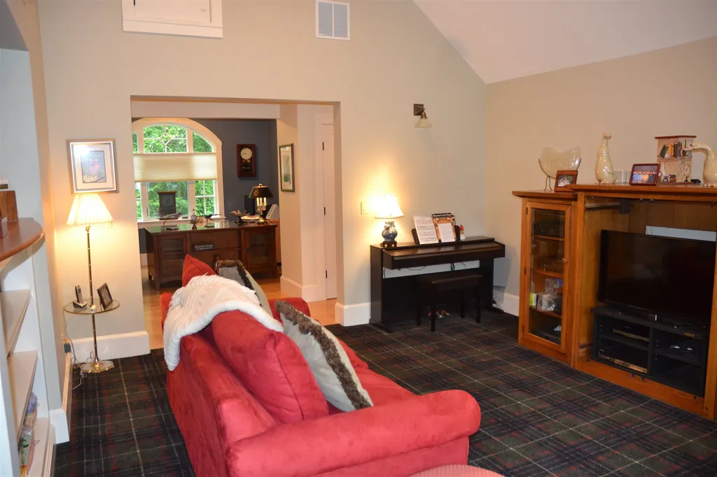 100 Bartlett Landing Road Moultonborough NH 03254