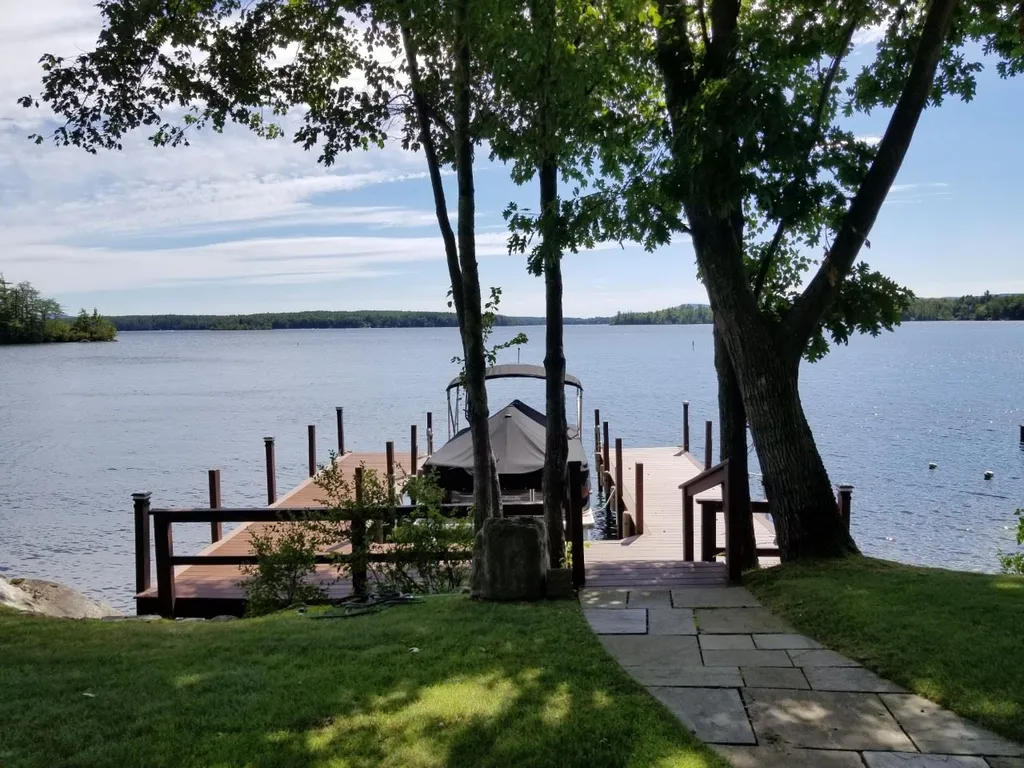 100 Bartlett Landing Road Moultonborough NH 03254