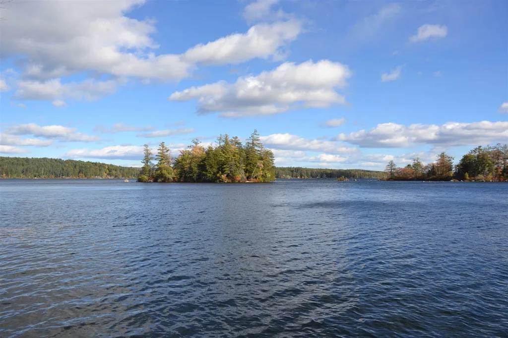 100 Bartlett Landing Road Moultonborough NH 03254