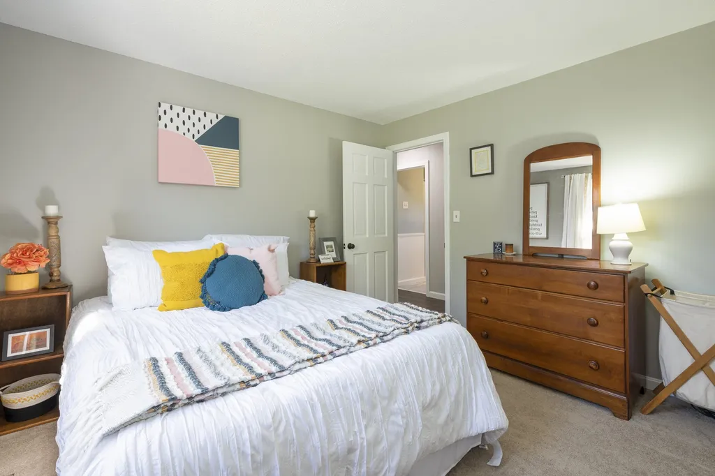 28 Peninsula Drive Epping NH 03042