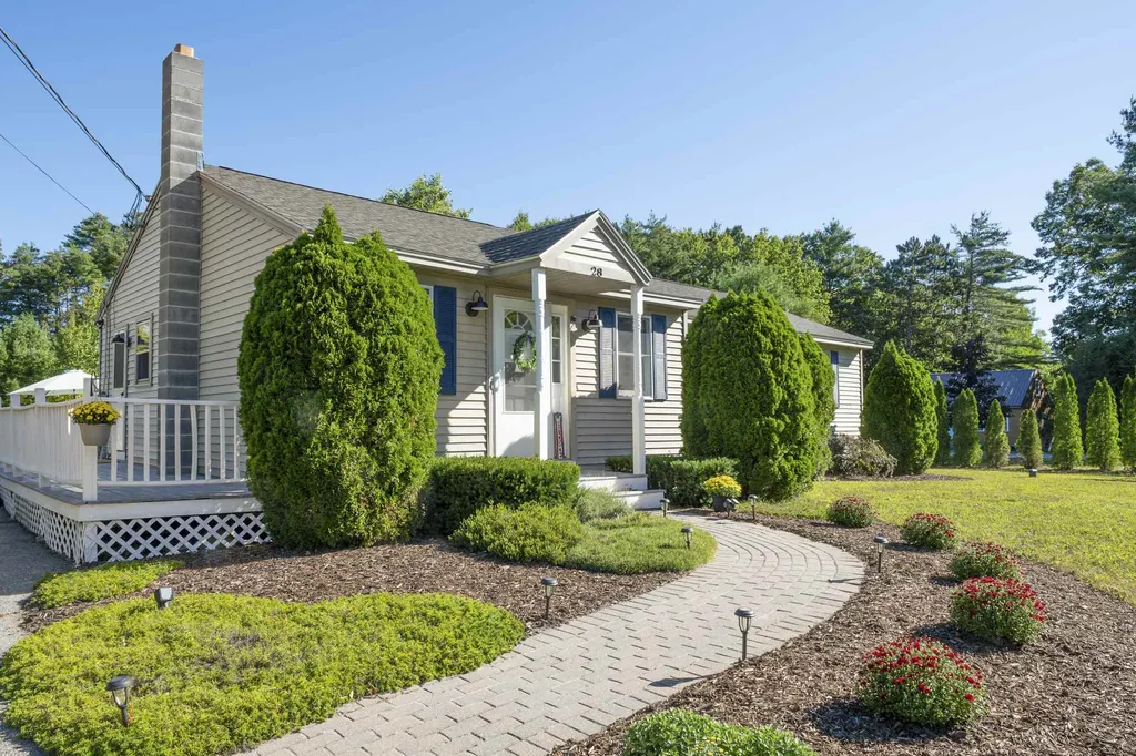 28 Peninsula Drive Epping NH 03042