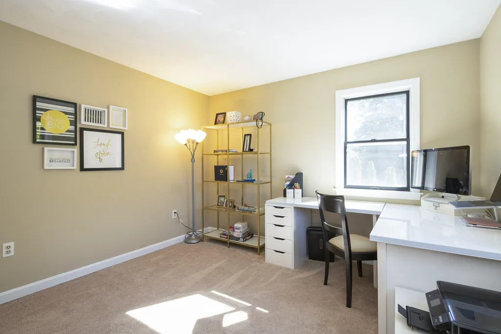 28 Peninsula Drive Epping NH 03042