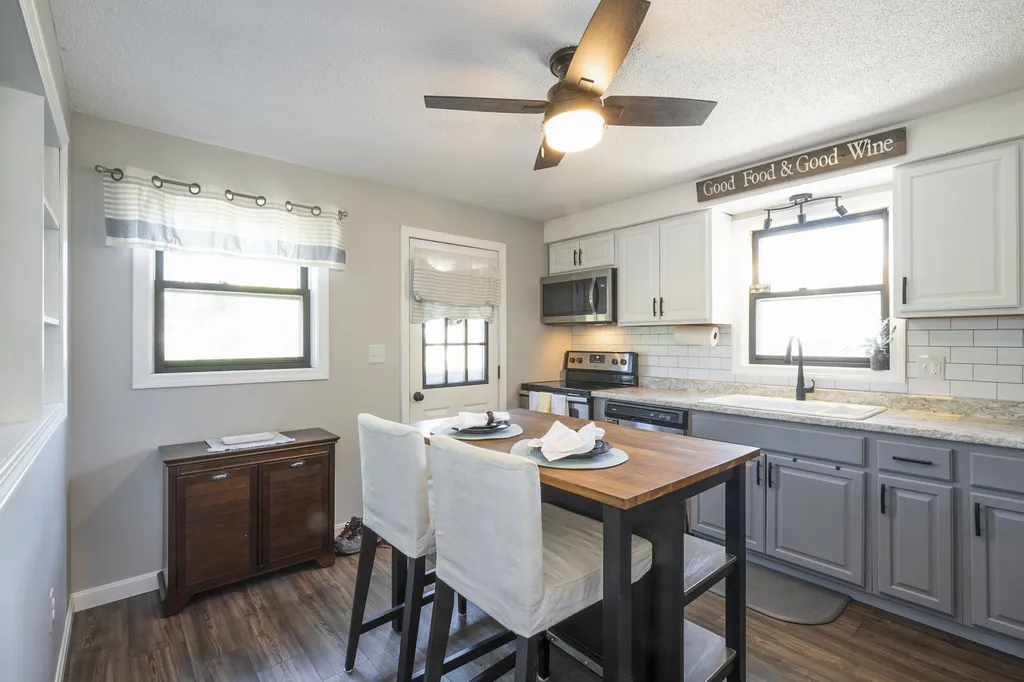 28 Peninsula Drive Epping NH 03042