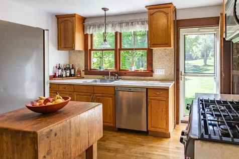 37 Loveland Road Norwich VT 05055