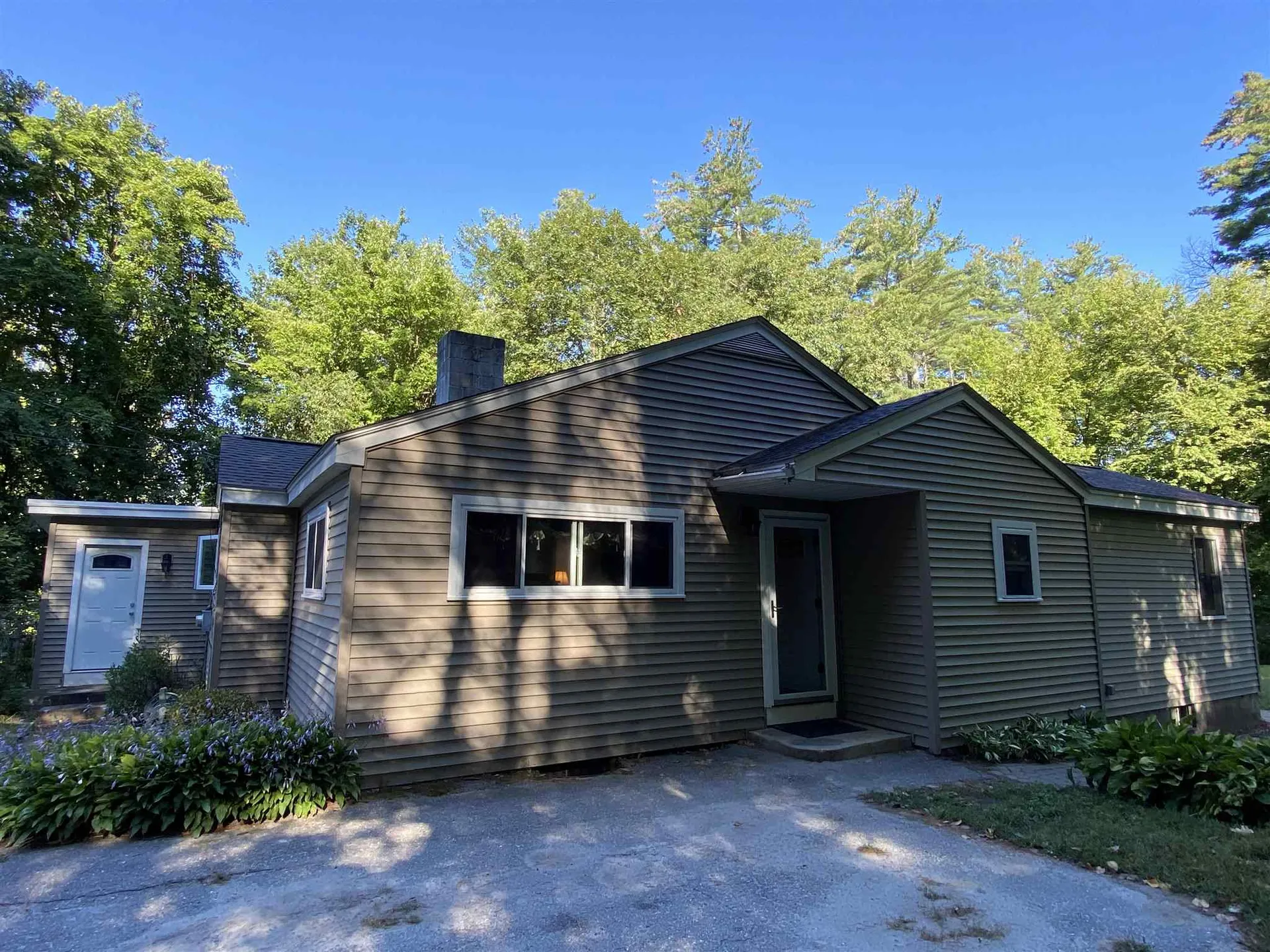 29 Longa Road Merrimack NH 03054