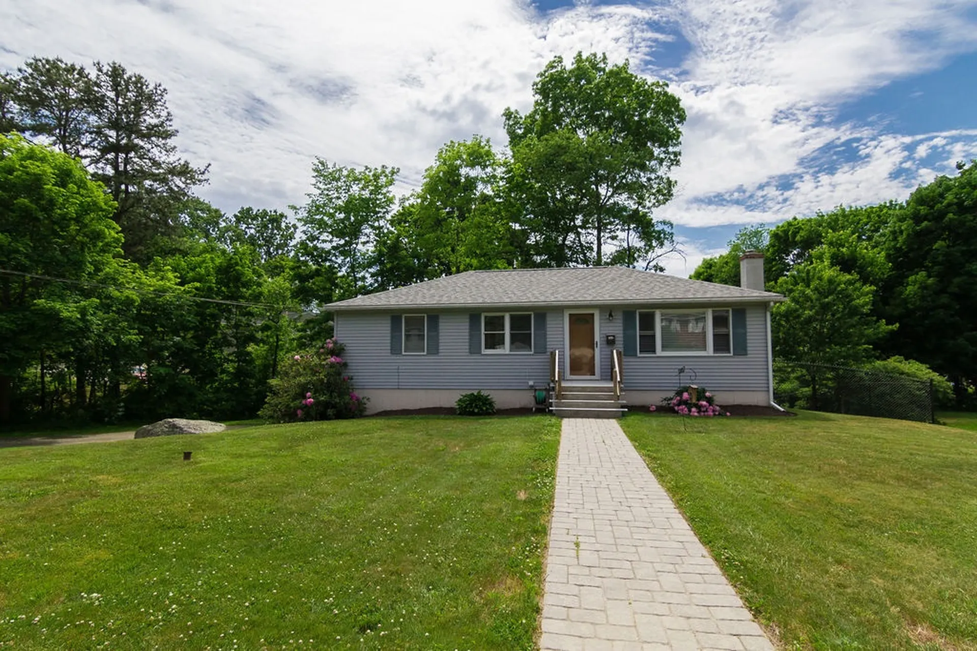 3 Salmon Street Newmarket NH 03857