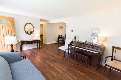 3 Salmon Street Newmarket NH 03857