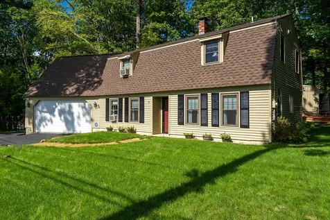 35 Hemlock Shore Drive Atkinson NH 03811