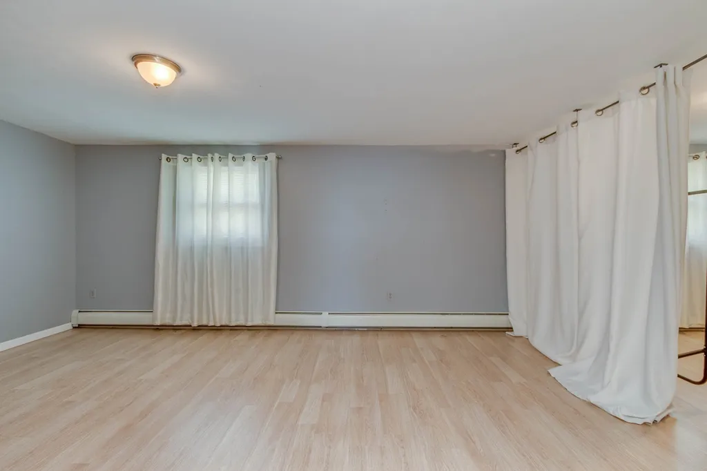 37 Branch Street Manchester NH 03103
