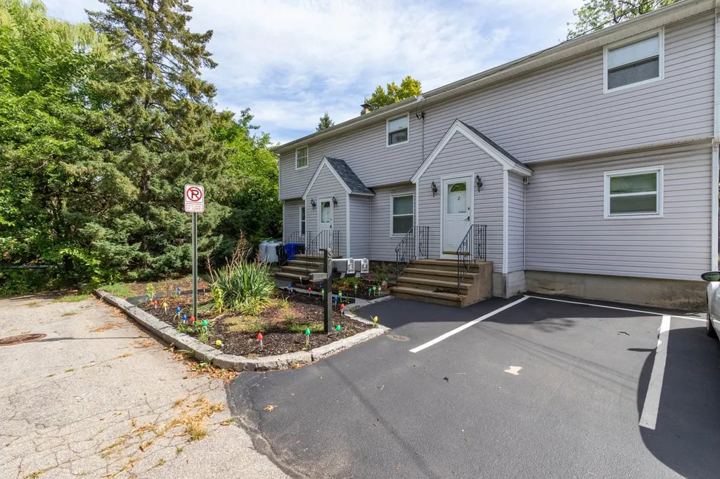 37 Branch Street Manchester NH 03103